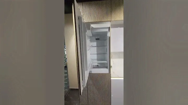 Арктика кухонный гарнитур под золото